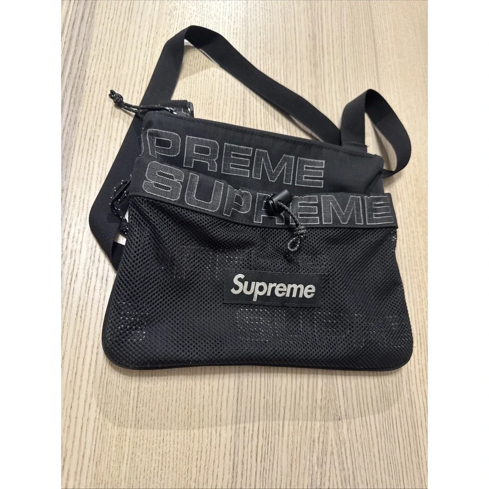Supreme FW21 Side Bag Black Crossbody Shoulder Messenger Bag Techwear Used